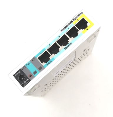 AP MikroTik RB951Ui-2HnD 2.4GHz με πέντε λιμένες Ethernet και την παραγωγή σημείου εισόδου